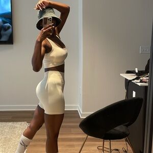 Workout Two-Piece Set Seamless Ribbed High Waist Shorts with Sports Bra